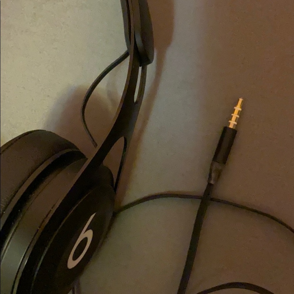 Beats - Picture 3 of 3